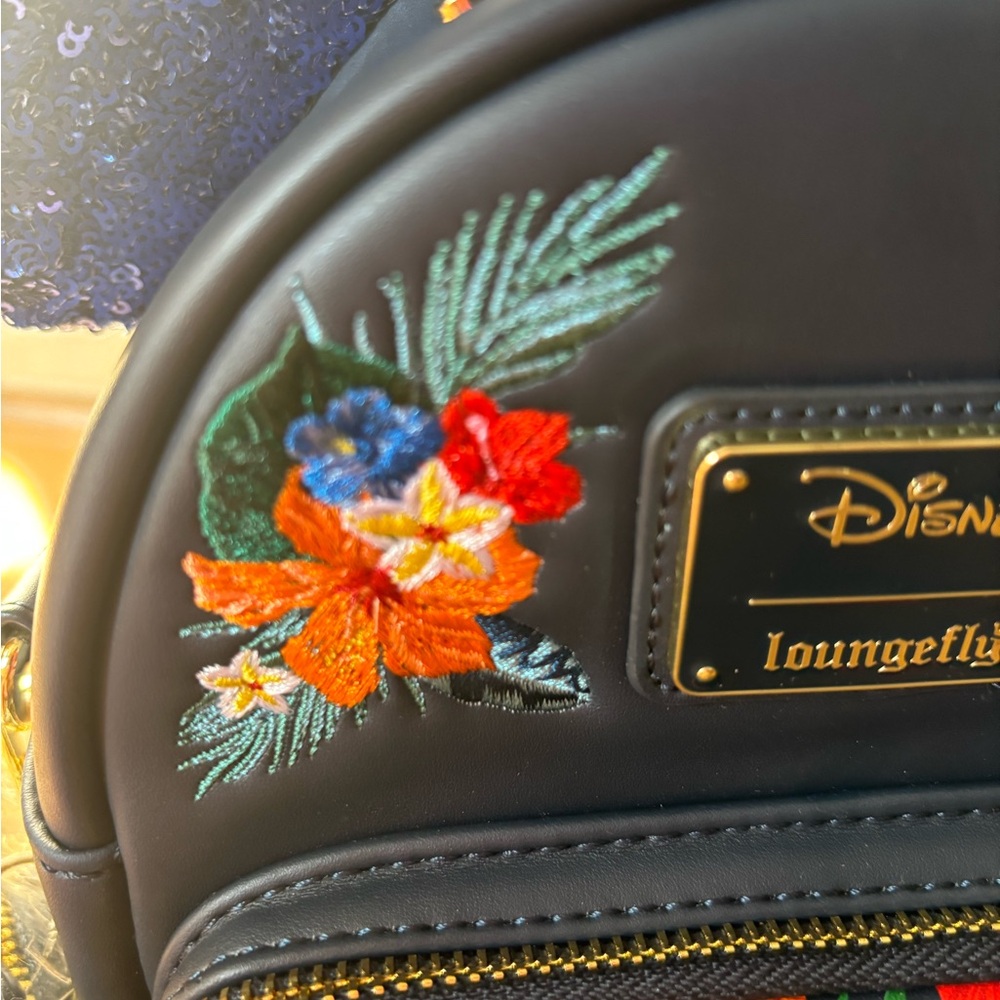Aloha Mickey Disney Loungefly Convertible Limited Edition 1000 Bag - Picture 6 of 11